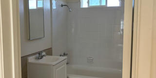 Garden Apartments - 932 Gallery 4