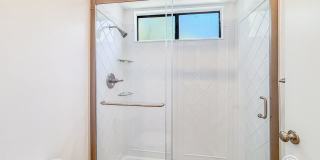 Spacious 2BD/2BA Condo in Hillcrest with Private Balcony, Community Pool & Tennis Court Gallery 19