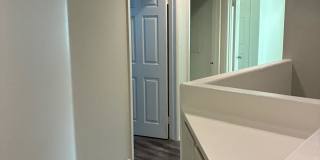 594 West Vermont Avenue Gallery 23