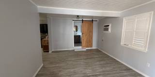 This studio apartment is conveniently located one block from Spohn Shoreline, Gallery 5