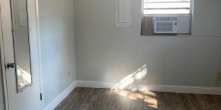 3 bedroom 1 bath recently refurbished  with large fenced backyard ,close to shopping and the beach Gallery 9