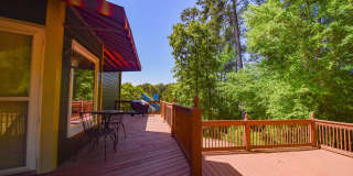 2 Weeks Free Rent~4 Bedroom 2.5 Bathroom With A Large Deck and 2 Car Garage! Near Methodist University Gallery 21