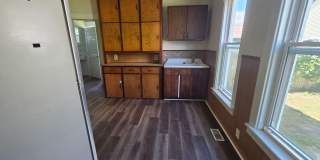 Lower 3 bedroom unit Gallery 4