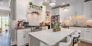 23 CENTRAL Avenue Gallery 1