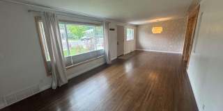 Spacious 3 Bed 2 Bath in the heart of Littleton Gallery 3