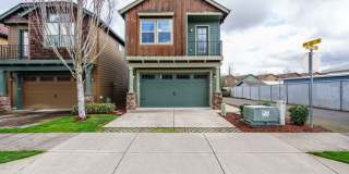 Convenient Location 3 Bedroom 2.5 Bathroom with Fence Back Yard Gallery 1