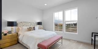 PRE-LEASE FOR 1 MONTH FREE RENT : Fruit Heights 4-bed, 3.5-bath Townhome Available Early September!!! Gallery 12