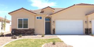 3 Bed 2 Bath Townhome in Hurricane Gallery 1