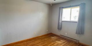 Renovated 2 bed 1 bath duplex near town center Gallery 20