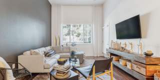 Nineteen 01 Gallery 8