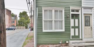 Beautifully Renovated 3 Bedroom with Parking Gallery 3