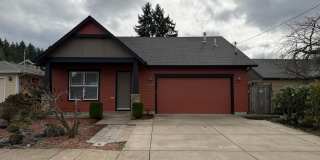 Beautiful 3 bedroom 2.5 bathroom house in a great neighborhood! Gallery 1