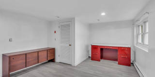 65 E River Road Gallery 39