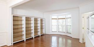 Pet-Friendly Cherry Hill Townhome Gallery 7