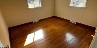 Charming 3 bedroom house Gallery 9