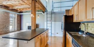 333 S Desplaines Street Gallery 6