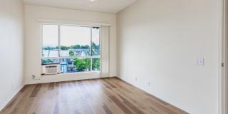 Sunrise 2bd/2ba/2pk Gallery 15