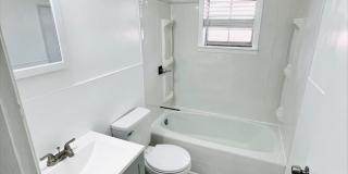 Remodeled 2 Bedroom Apartment Remodeled 2 Bedroom Apartment Gallery 10