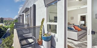 Main+Nine Gallery 10