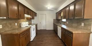 LOCATION! Check out this spacious 3 bedroom with 2.5 baths! Gallery 6