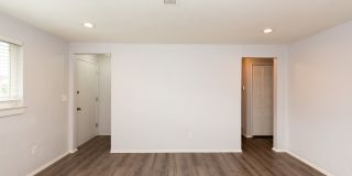 5542-5554 S. Grant St. Gallery 8