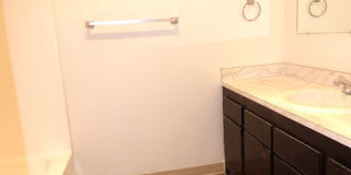 Rent Special: 1/2 Off July's Rent!! - 2 bed Townhome Gallery 27