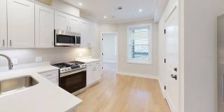 Modern, Student-Friendly Luxury near T!  Laundry in Unit! Gallery 3
