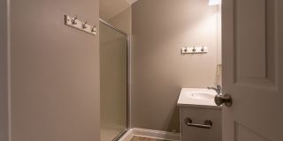 1512 Indianola Ave Gallery 8