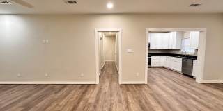 3 Bed House Close to Historical Downtown Bryan Gallery 10