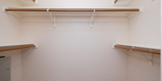 30 PEMBROKE LN Gallery 12