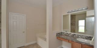 12 Lamar Lane Gallery 14