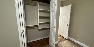 Private Duplex Style 2-bedroom! Gallery 14