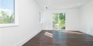 1617 NE 8th Street Gallery 25