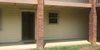2 Bed/2 Bath Condo located in Green Hills only minutes to Vandy and Easy Interstate Access, 1 Car Garage Gallery 4