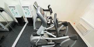 906 S WASHINGTON Street Gallery 12