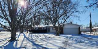 1907 East Springhill Drive Gallery 1