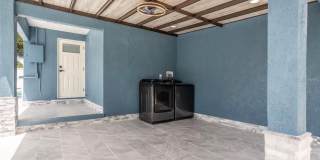 8907 N BOULEVARD Gallery 12