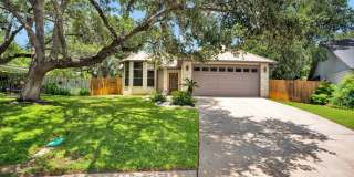 Charming Home in Castle Hills Forest Gallery 1