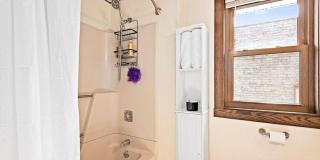 Available October - 3 Bedroom House with a Huge Garage! Gallery 16