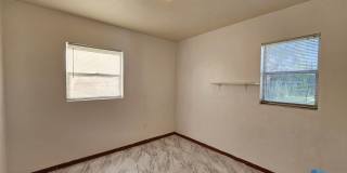4 Bedroom, 3 Bath HOUSE with a detached 1 Bedroom and 1 bath in Lakeland *MOVE-IN SPECIAL* Gallery 14