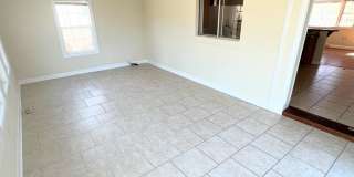 Charming 3 bedroom house Gallery 5