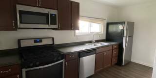 AVAILABLE AUGUST 2026 - 1 Bedroom Home w/ Spacious Living! Gallery 3