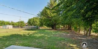 Charming 3 Bedroom Home +BONUS Room with Spacious Backyard Charming 3 Bedroom Home +BONUS Room with Spacious Backyard Gallery 29