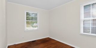 3 Bedroom Home located in Lincoln Heights! Gallery 12