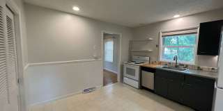 The Little Bungalow of Your Dreams Near East Bay! 2BR / 1BA Long-Term Rental Gallery 9