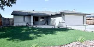 Charming Single Family Home With Pool Gallery 1