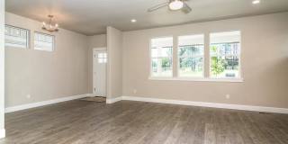 Lovely New SE Bend Earth Advantage Certified 3/3 Home!  20478 Murphy Rd. SMALL DOG ALLOWED!!! Gallery 4