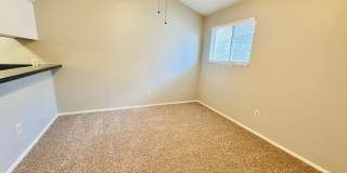 Awesome open Studio Apartments Close to Downtown Gallery 21