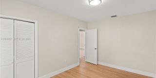 5614 San Vicente Street Gallery 19