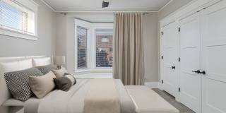 Elegant Renovation! HUGE 1 Bed 1 Bath Available Now! Gallery 18